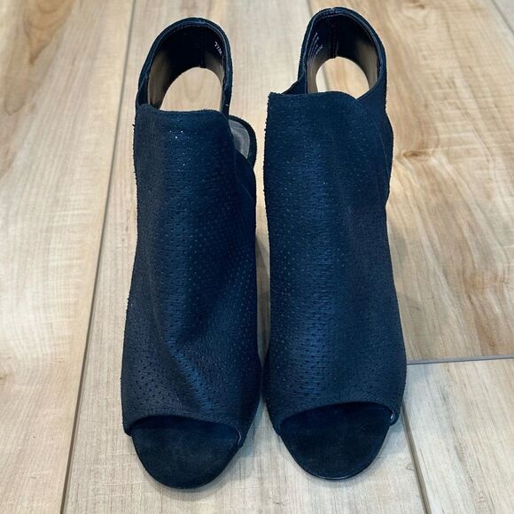 Vaneli Peep Toe Booties Heel Sandal Black Leather Size 7.5 - Picture 4 of 13